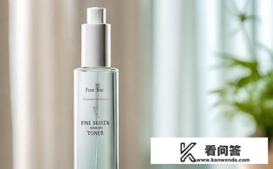 细肤水是什么？细肤水，定义、功效与使用方法，什么是轻薄补水效果的细肤水？它的具体功效和使用方法有哪些？