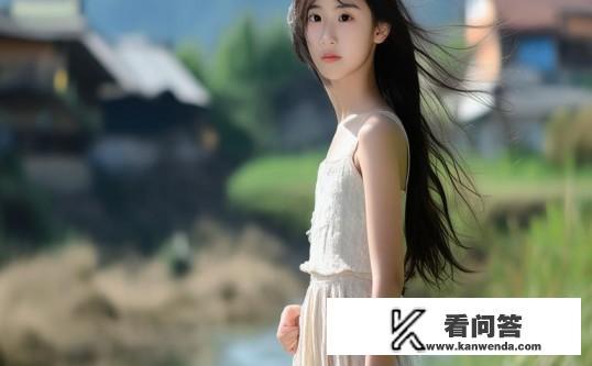 沈从文《边城》的原文是什么？边城原文中，翠翠的命运如何？