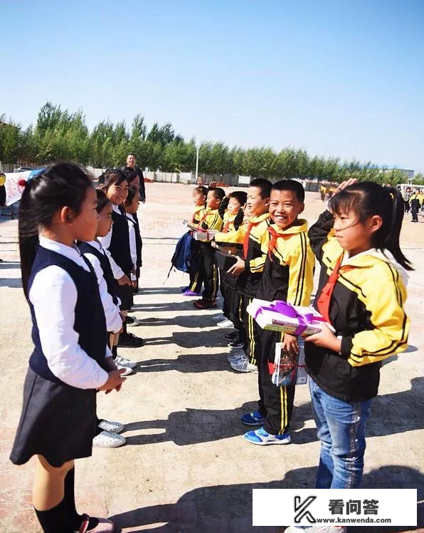 北师大长春附属学校校服？