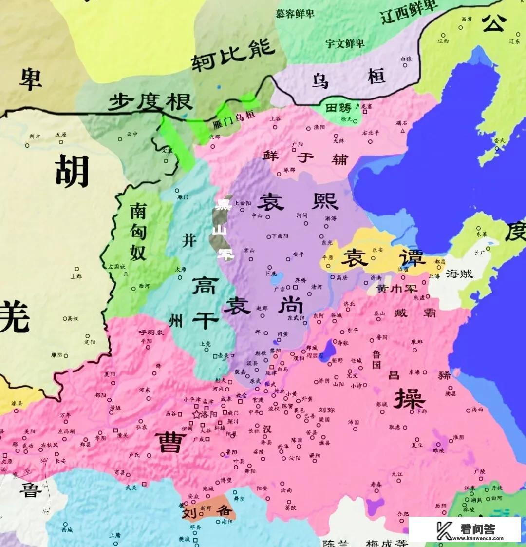 我突然想到一个问题，曹操袁绍那些大佬为什么不去请诸葛亮出山？