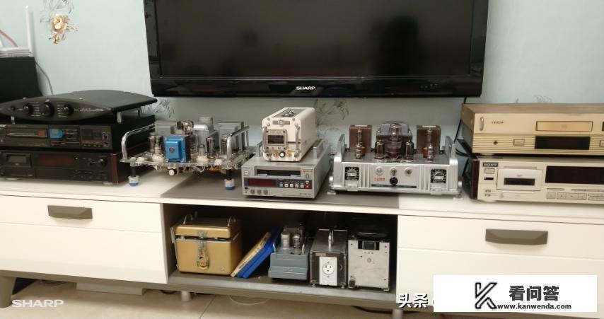 用耳机还是音响，耳机和音响的效果哪个更好？