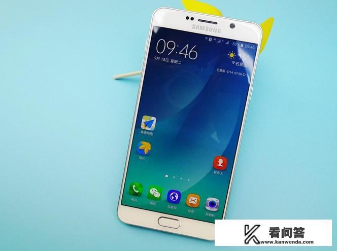 三星GalaxyNote5的屏幕怎么样？屏幕材质是什么？
