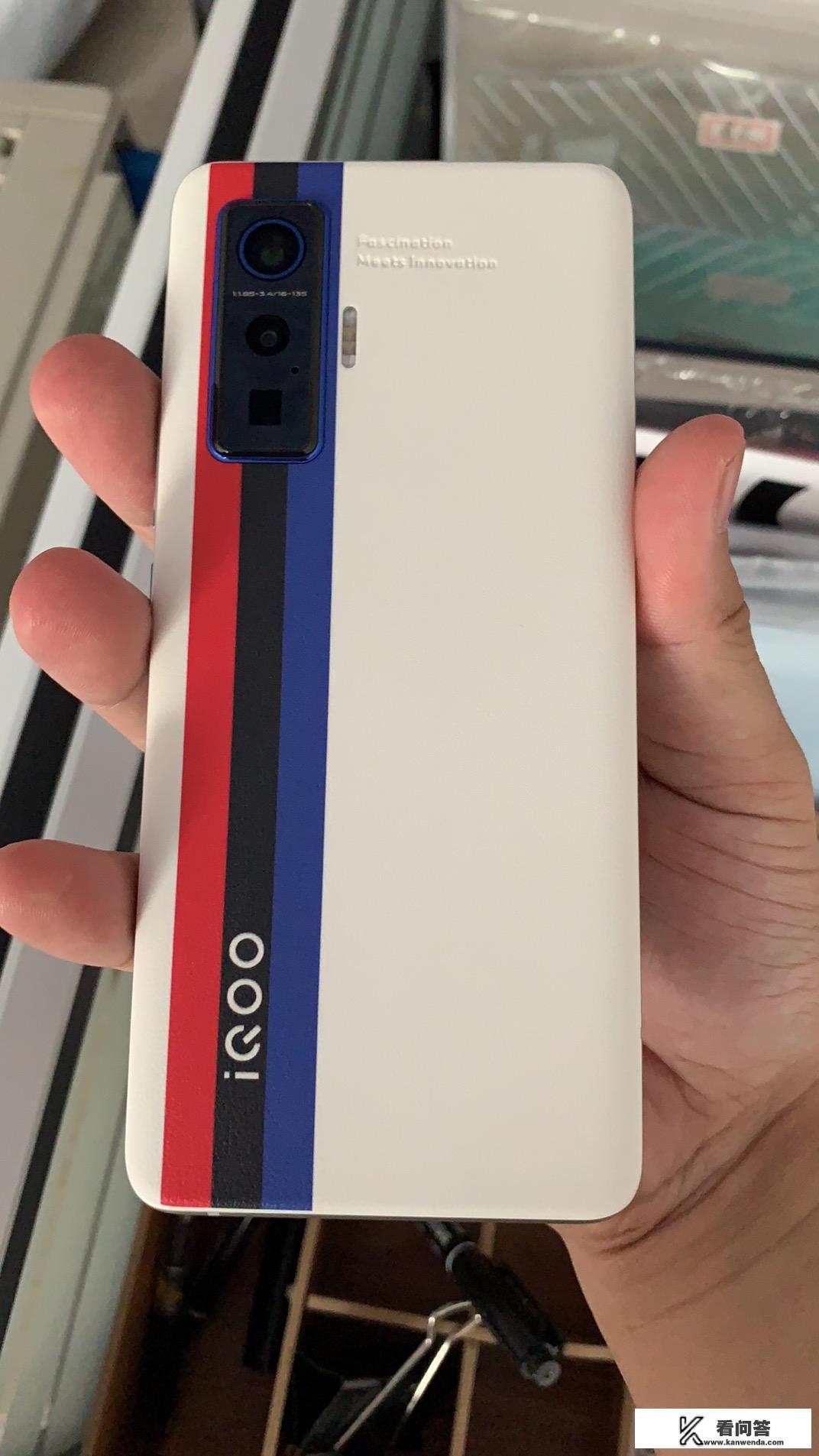 ipad5代二手的八百块值不值？