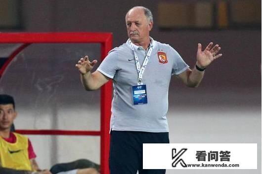 西媒称前广州恒大主教练,斯科拉里可能成为皇马主帅,你是怎么看的? 西媒称前广州恒大主教练,斯科拉里可能成为皇马主帅,你是怎么看的?