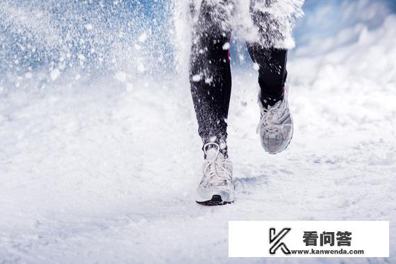 泸华山几几年生人？