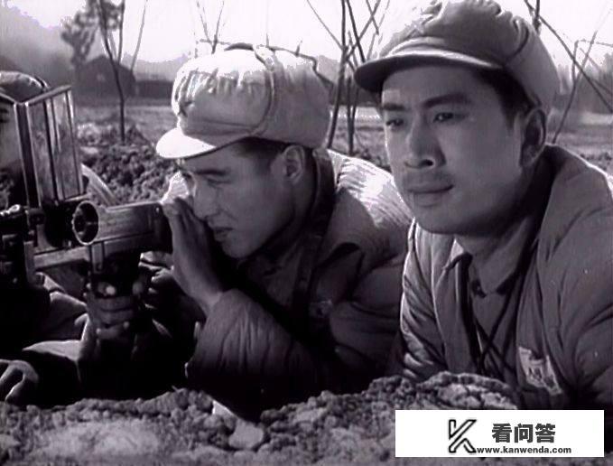 全校师生观看电影扩句例子？