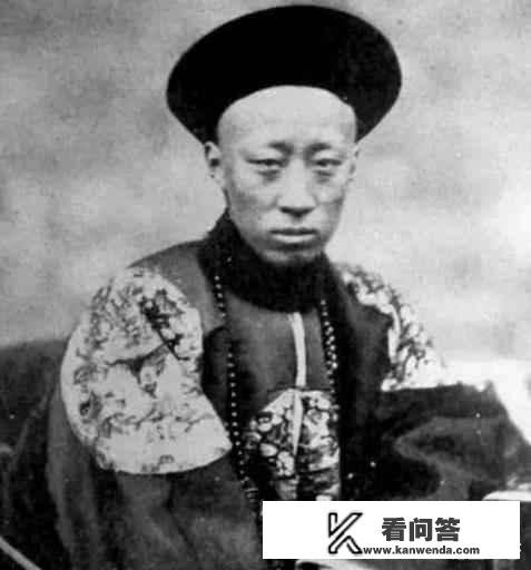 君为臣纲父为子纲原文出自哪里？