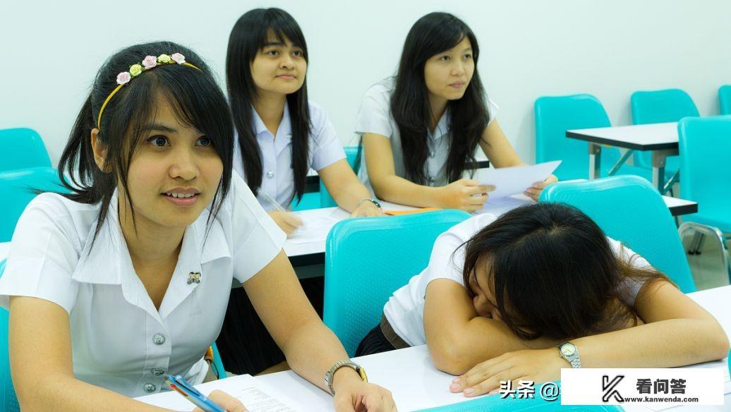 学画画的如果高中毕业没考上大学该怎么办？