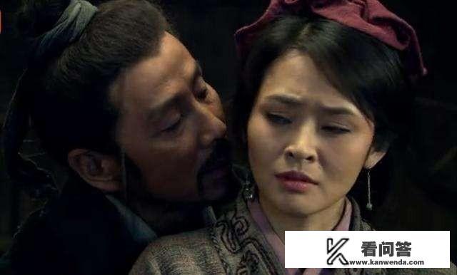 女主叫曲锦萱的小说？