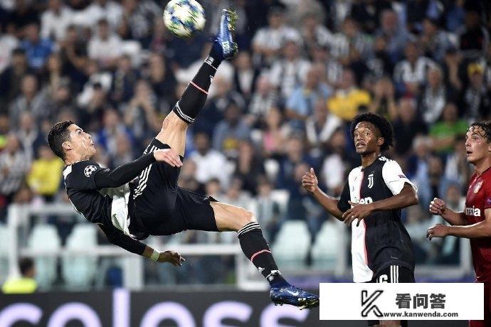 足坛最年轻的大满贯球员？