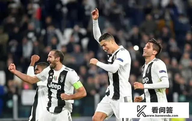 C罗助攻迪巴拉打进世界波，他没有选择庆祝而是直接拿球往中圈跑，你怎么看？