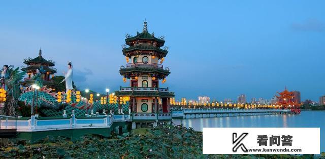 高雄市龙虎塔值得去吗？