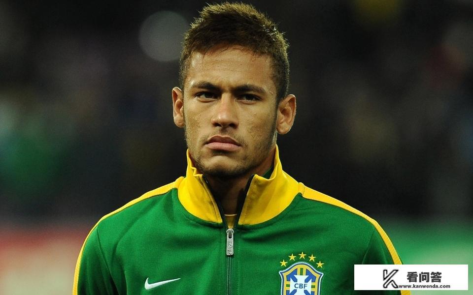 欧冠小组赛踢内马尔的是谁？