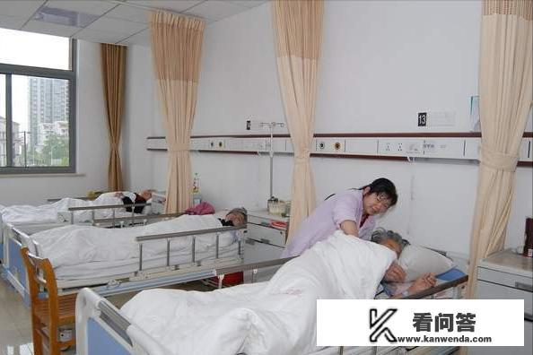 在菜地里捡到像黄金、宝石、钻石这些宝贝，不上交给国家。是否违法？