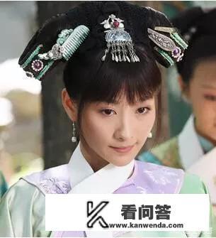 谁有三个字网名，推荐几个给我、比如：花妍兮、诗流緈这样的？