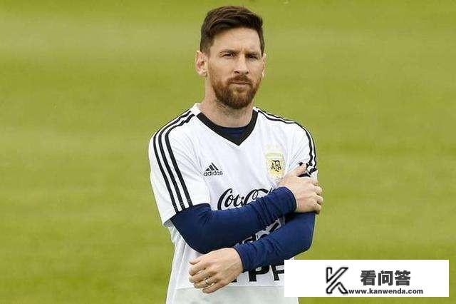 10月28日西班牙国家德比，巴萨主场迎战皇马，梅西和C罗缺席，谁能取胜？