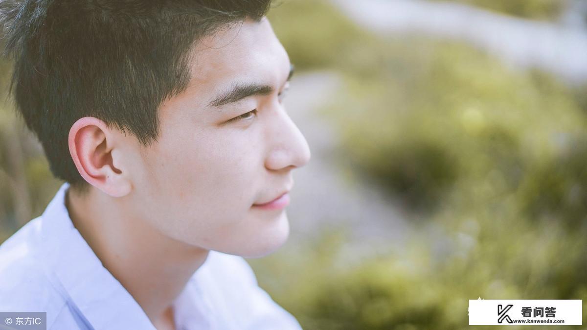 都是学生,女生应该怎么得到男生的芳心? 都是学生,女生应该怎么得到男生的芳心?