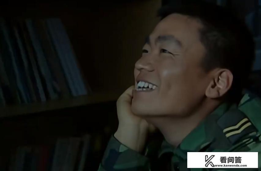 小说《士兵突击》中，许三多留守时，伍六一让他顶不住就给史今写信，他为什么没有写？