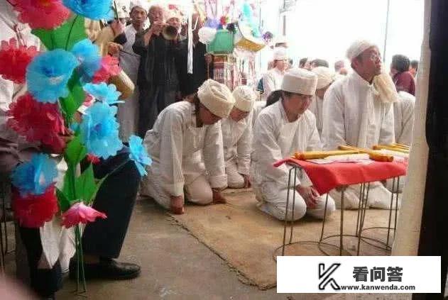 1930来的先生另一个文章叫什么？