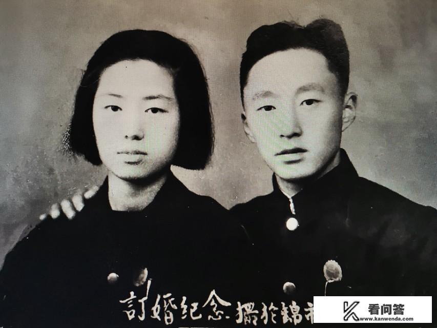 求一鬼片(片名):内容是:一老人回忆小时候? 求一鬼片(片名):内容是:一老人回忆小时候?