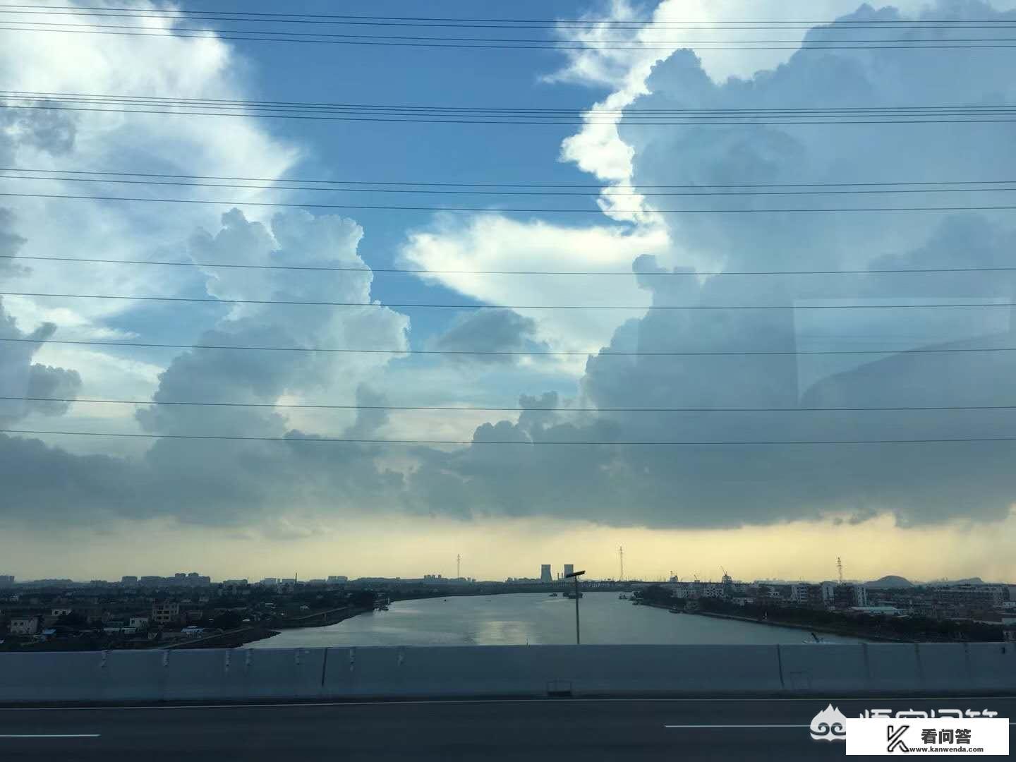 《平凡的世界》到底讲了什么？