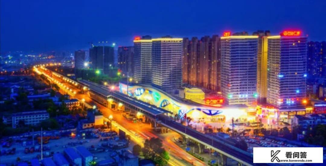 从现在成都的总体规划来看，双流区和郫都区哪个未来的发展前景更好？