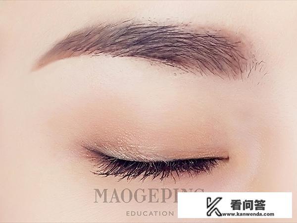 在泰国去酒吧参加Party怎么化妆？