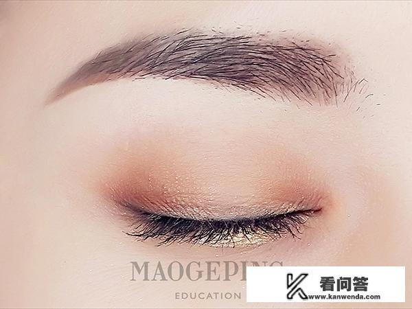 在泰国去酒吧参加Party怎么化妆？