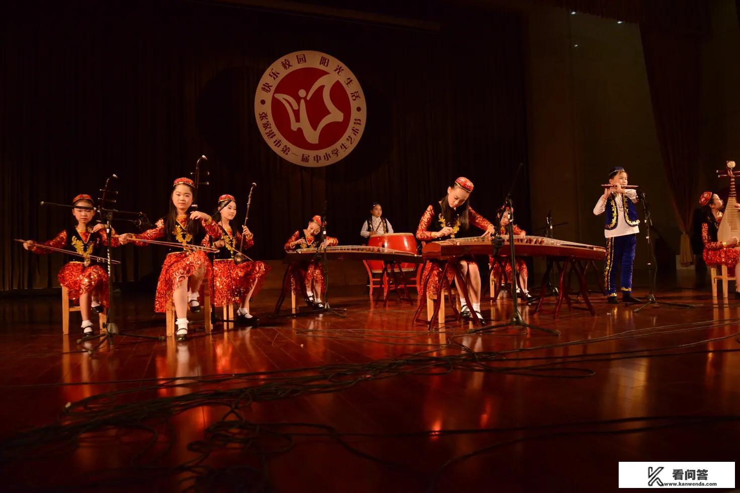 还有多少人会二胡？民间乐器，你觉得有必要传承吗？