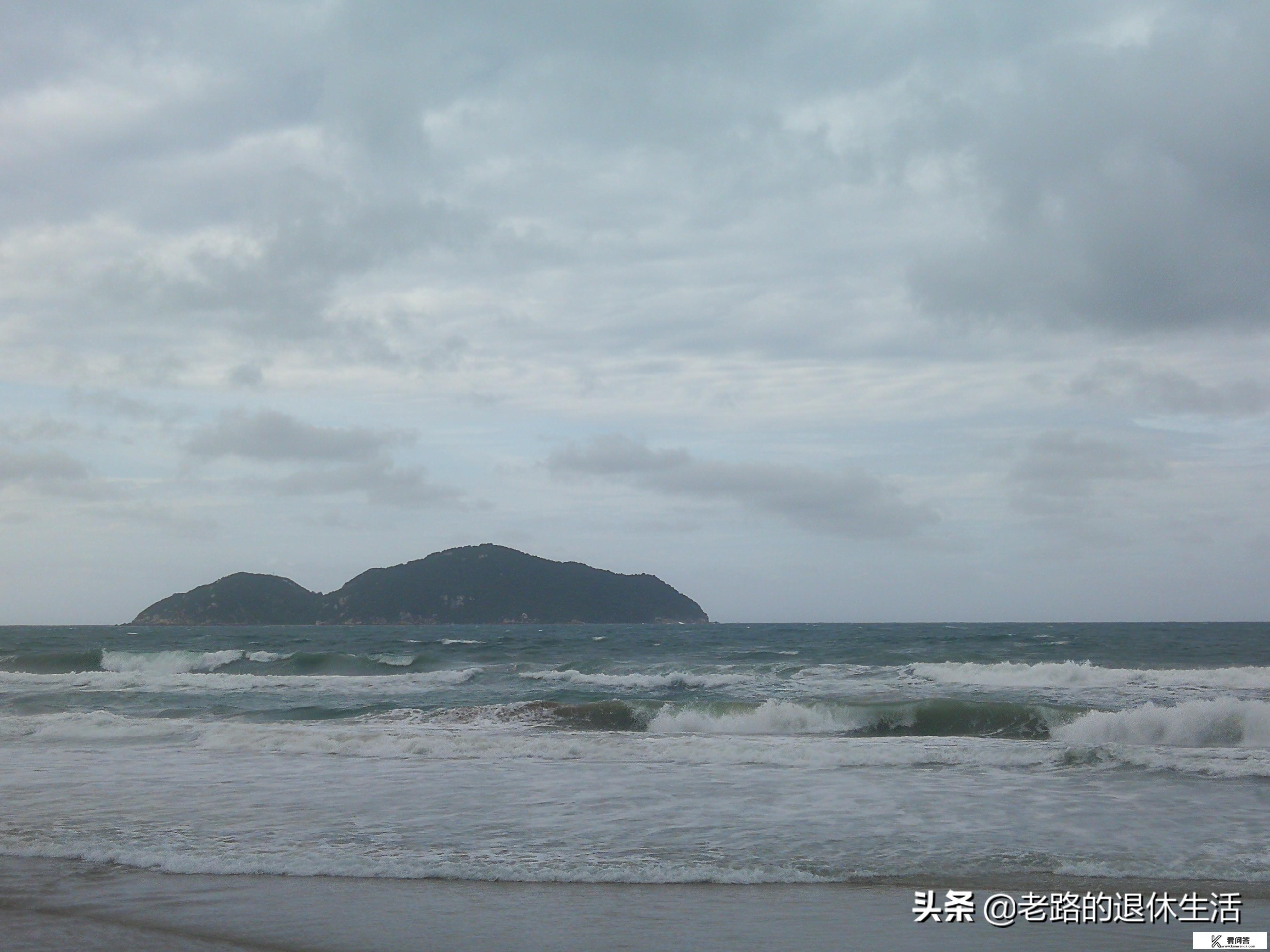 月底想去三亚，天气预报显示未来一个月会连续下雨，还能去吗？