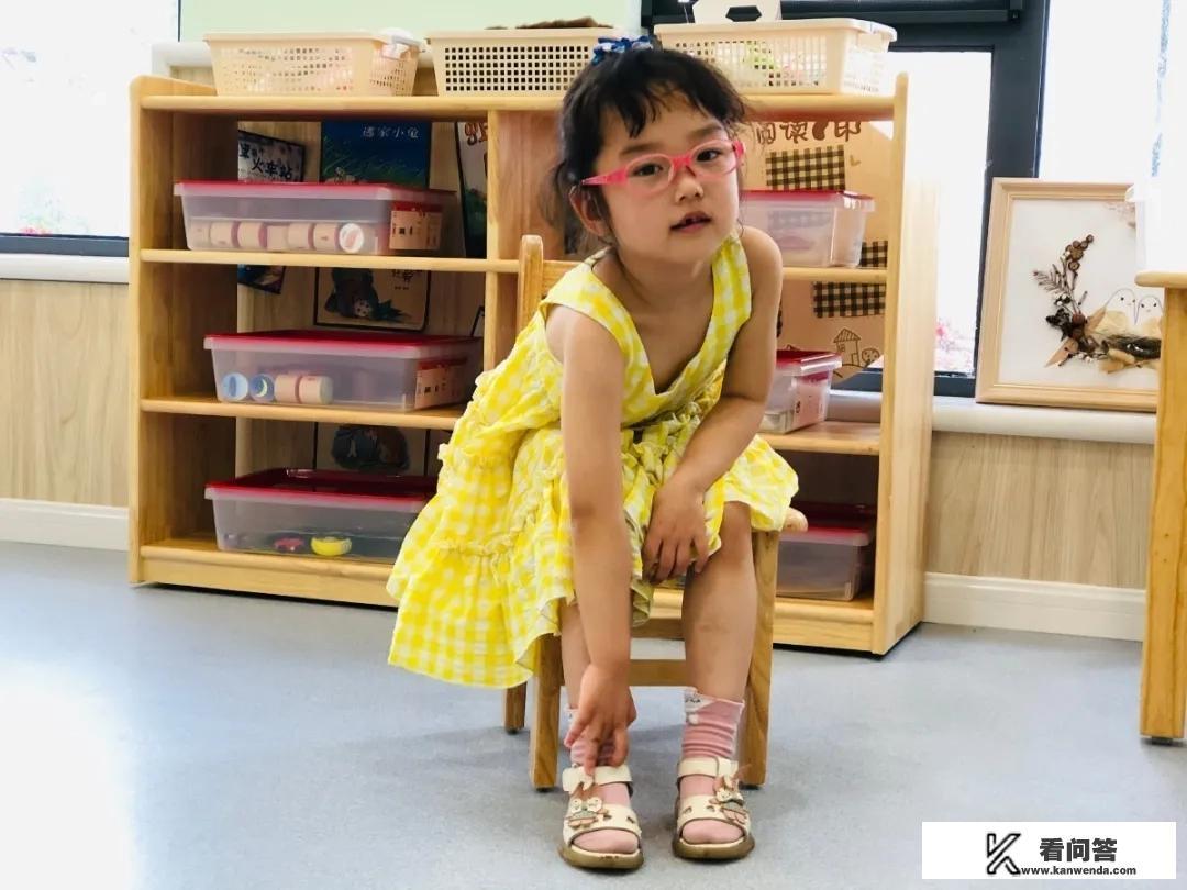 夏天,如何为孩子选择一双合适的凉鞋? 夏天,如何为孩子选择一双合适的凉鞋?