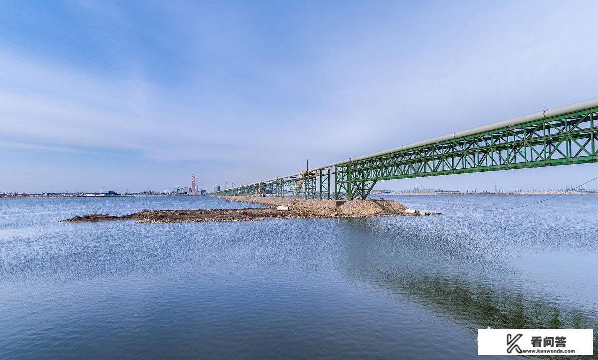 唐山曹妃甸区和乐亭县相比，哪个地方的潜力比较大？