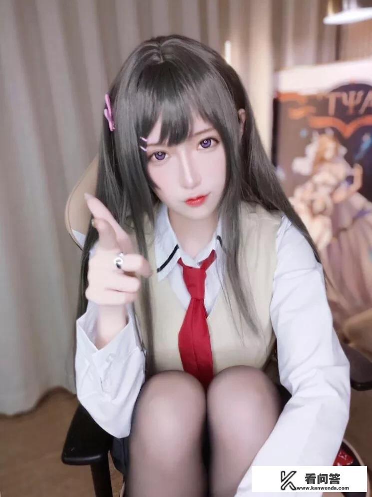 斗鱼LPL直播间惊现黑丝高跟美女解说,网友惊呼“营养不良”她是何方神圣? 斗鱼LPL直播间惊现黑丝高跟美女解说,网友惊呼“营养不良”她是何方神圣?