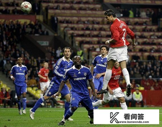 皇马与拜仁抢欧冠决赛门票,C罗PK莱万,谁是欧洲最强中锋呢? 皇马与拜仁抢欧冠决赛门票,C罗PK莱万,谁是欧洲最强中锋呢?