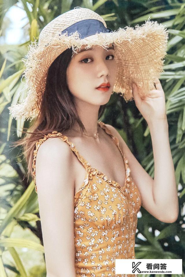 无袖连衣裙怎么搭配过春季?无袖连衣裙怎么搭配好? 无袖连衣裙怎么搭配过春季?无袖连衣裙怎么搭配好?