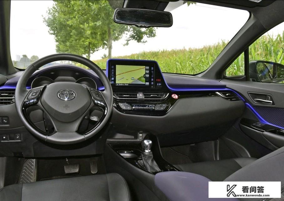 国内首台丰田CH-R，标配2.0L发动机，14万起大家觉得贵吗？