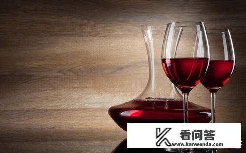 买红酒，超市买好还是专卖店买好？为什么？
