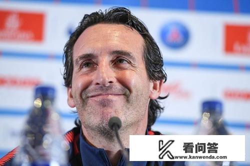 曼城因财政违规遭欧冠禁赛一年，阿森纳又获得欧联杯冠军，那么曼联有资格参加欧冠吗？