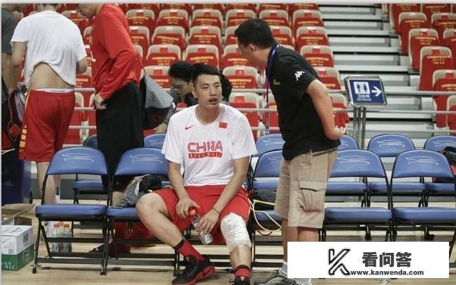 北京男篮4位主力因伤缺席，翟小川受伤只能用替身拍广告，而孙悦和陈露则在美国训练，对此你怎么看？