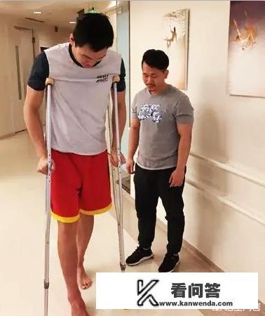 北京男篮4位主力因伤缺席，翟小川受伤只能用替身拍广告，而孙悦和陈露则在美国训练，对此你怎么看？