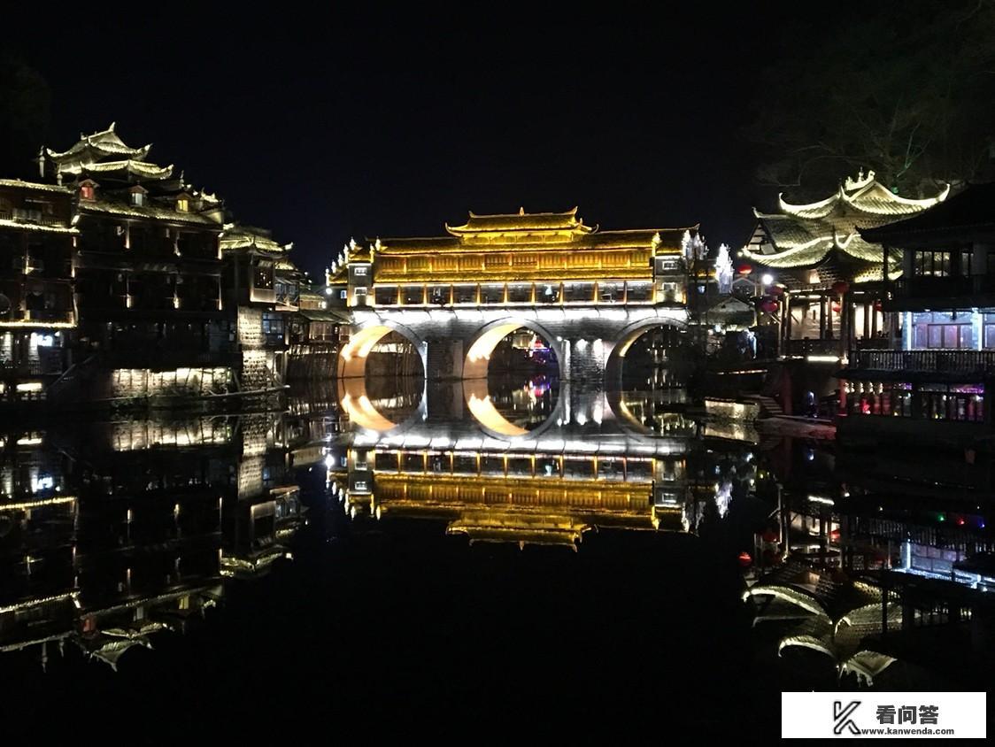 凤凰古城住宿哪些旅馆比较实惠? 凤凰古城住宿哪些旅馆比较实惠?