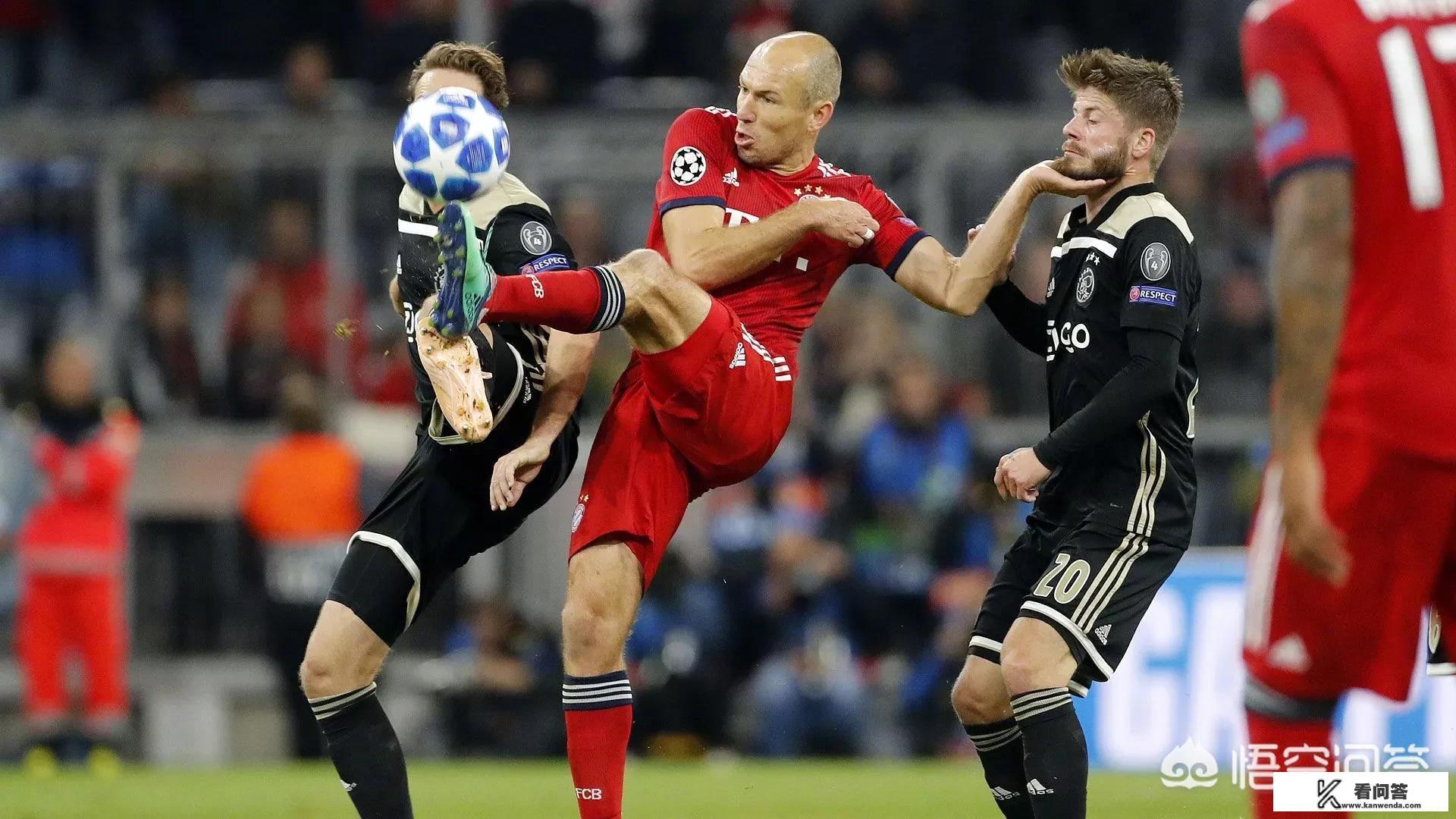 拜仁1-1阿贾克斯，“德甲霸主”在主场踢得狼狈不堪，三轮不胜的拜仁问题出在哪儿？