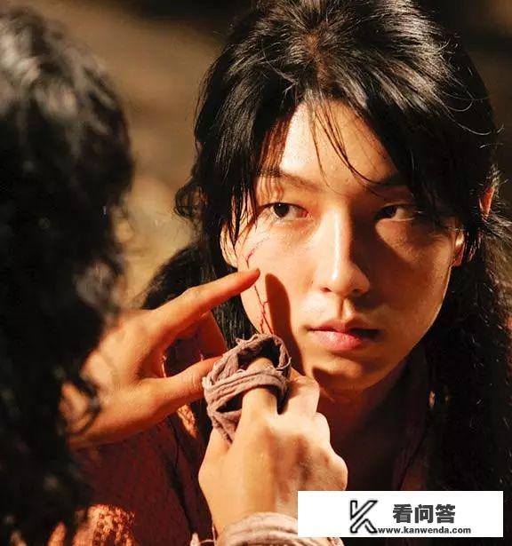 韩国古装电影《王的男人》是否抄袭张国荣的经典《霸王别姬》？