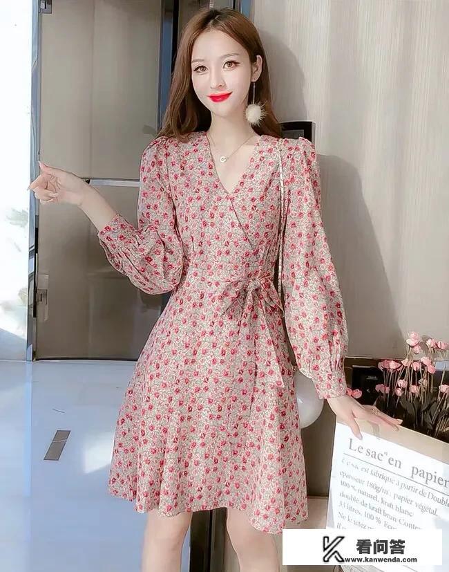 有没有看起来很温柔的长袖连衣裙推荐？