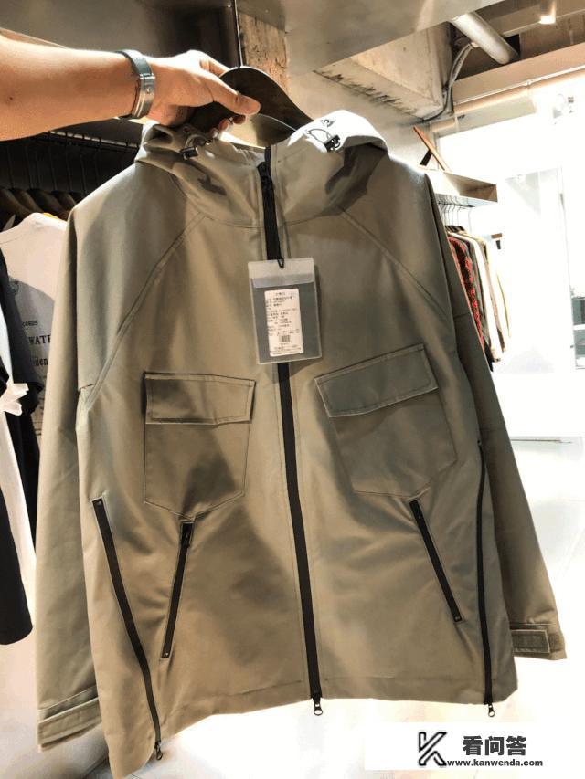 2019秋冬流行什么男士外套？