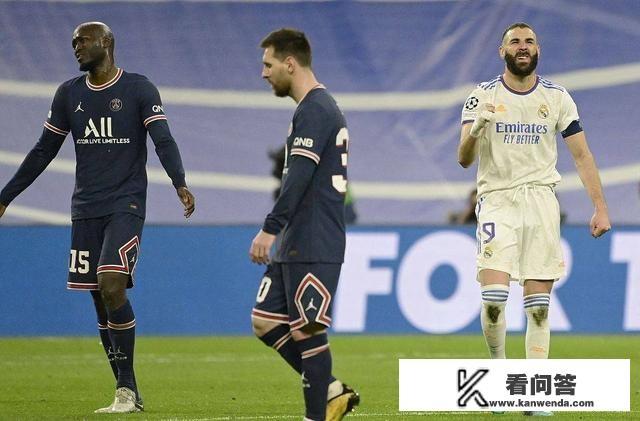 本周欧冠同样上演帽子戏法，本泽马和莱万谁更强？