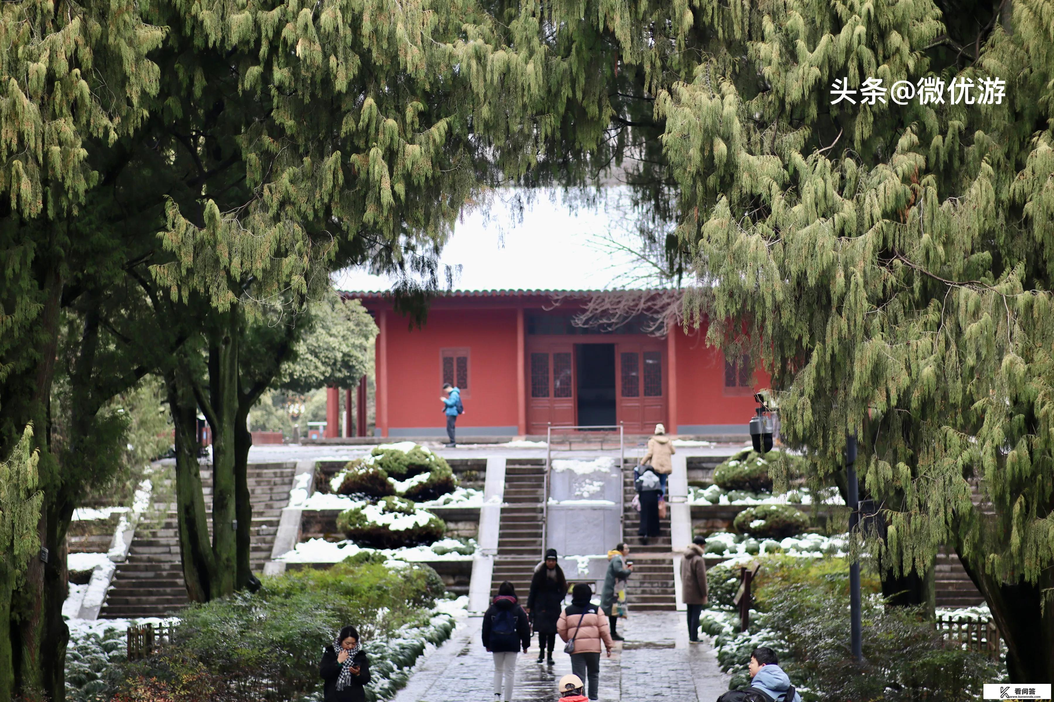 想去南京玩，有哪些好玩的地方值得推荐，费用怎么样？