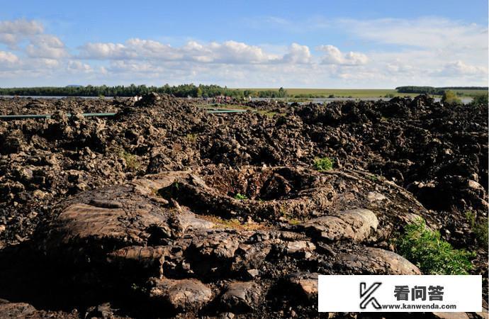 五大连池市风景区有哪些游玩的景点和特色小吃？