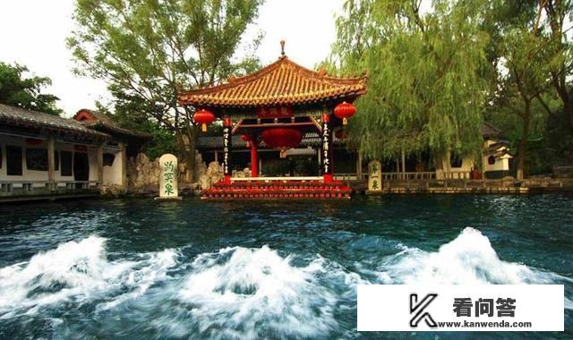 你还知道济南哪些著名的旅游景点为大家介绍一下吧？