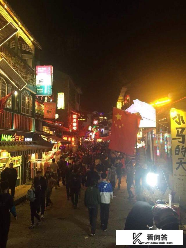 春节家庭趣味游戏？